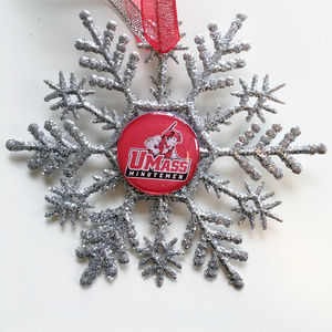 UMASS Univ of Massachusetts MINUTEMAN Snowflake *NEW*